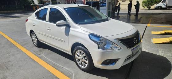 NISSAN VERSA 1.0 12V FLEX S 4P MANUAL NISSAN VERSA 1.0 12V FLEX S 4P MANUAL